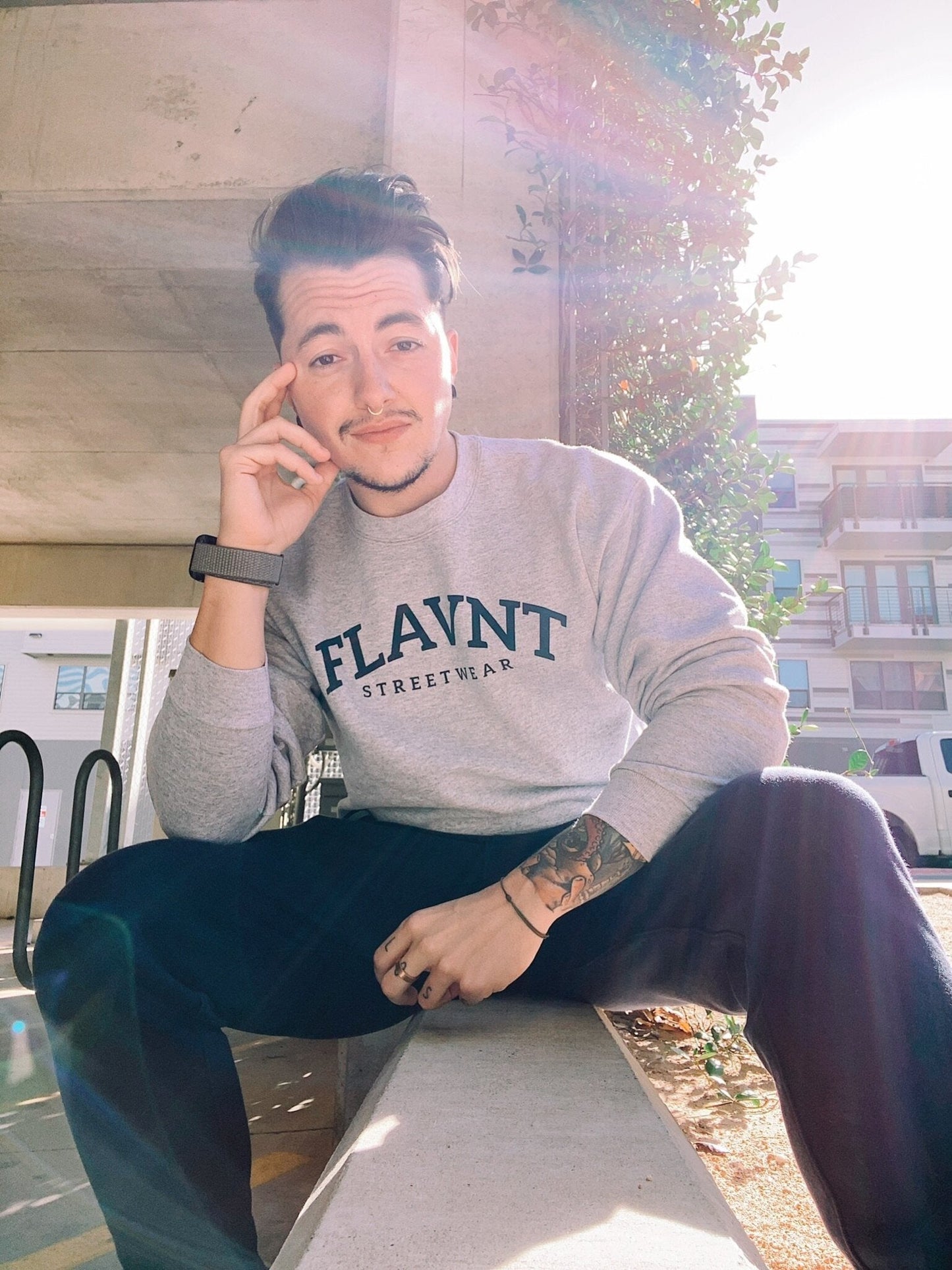 Flavnt Alumni Sweatshirt - FLAVNT